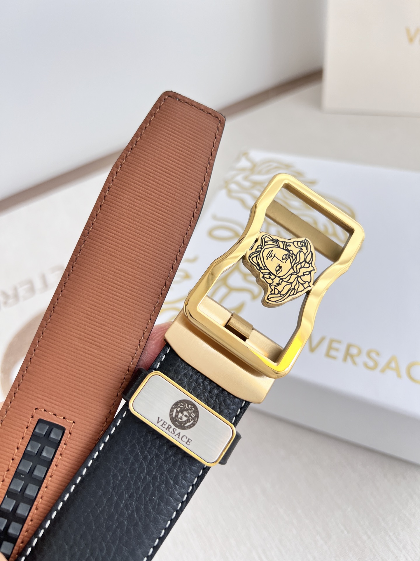 【VERSACE】(ヴェルサーチ) 3.5cmベルト メンズ 24706-BRAND OFF