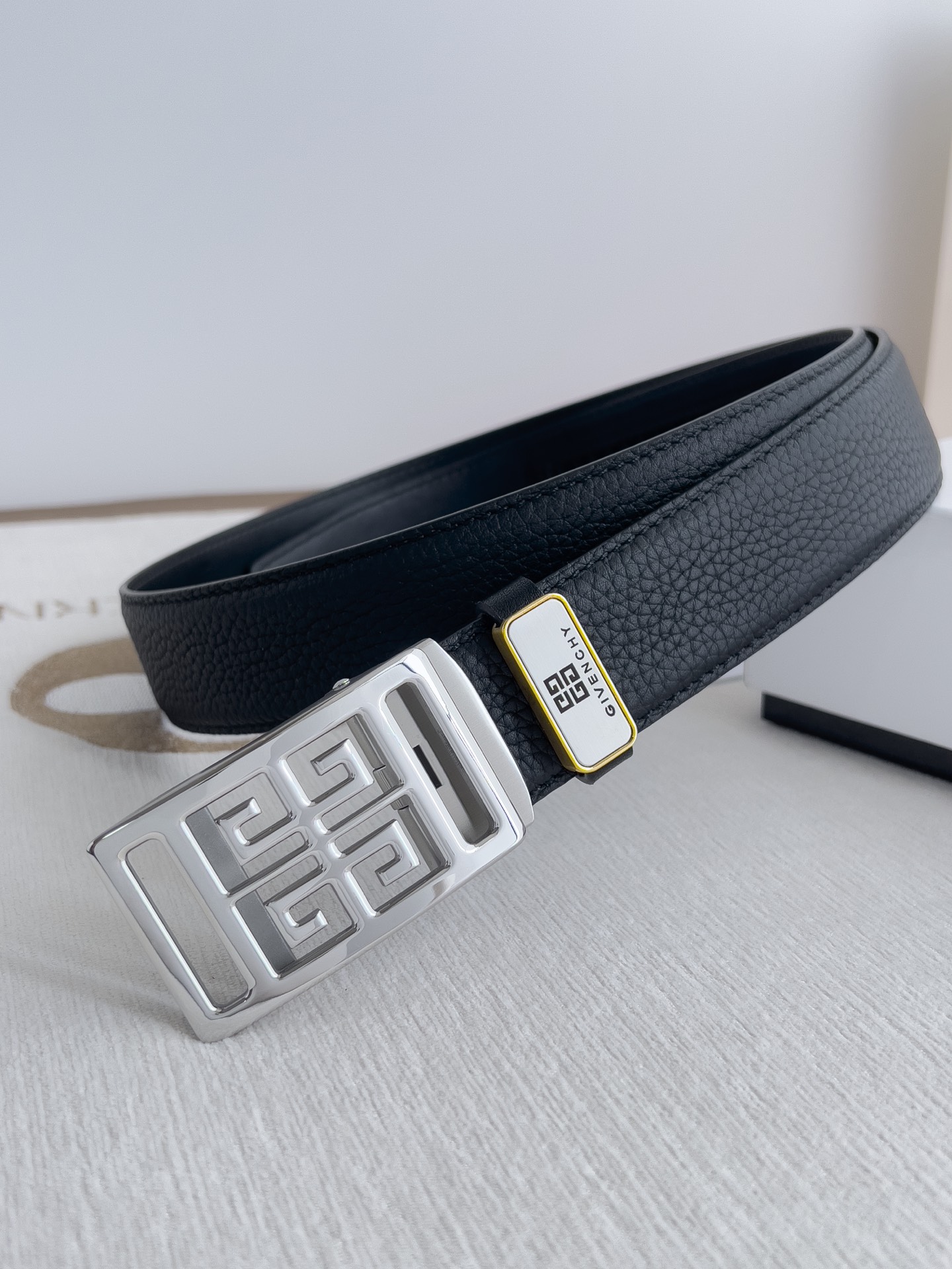 【GIVENCHY】(ジバンシー) 3.5cmベルト メンズ 240903-BRAND OFF