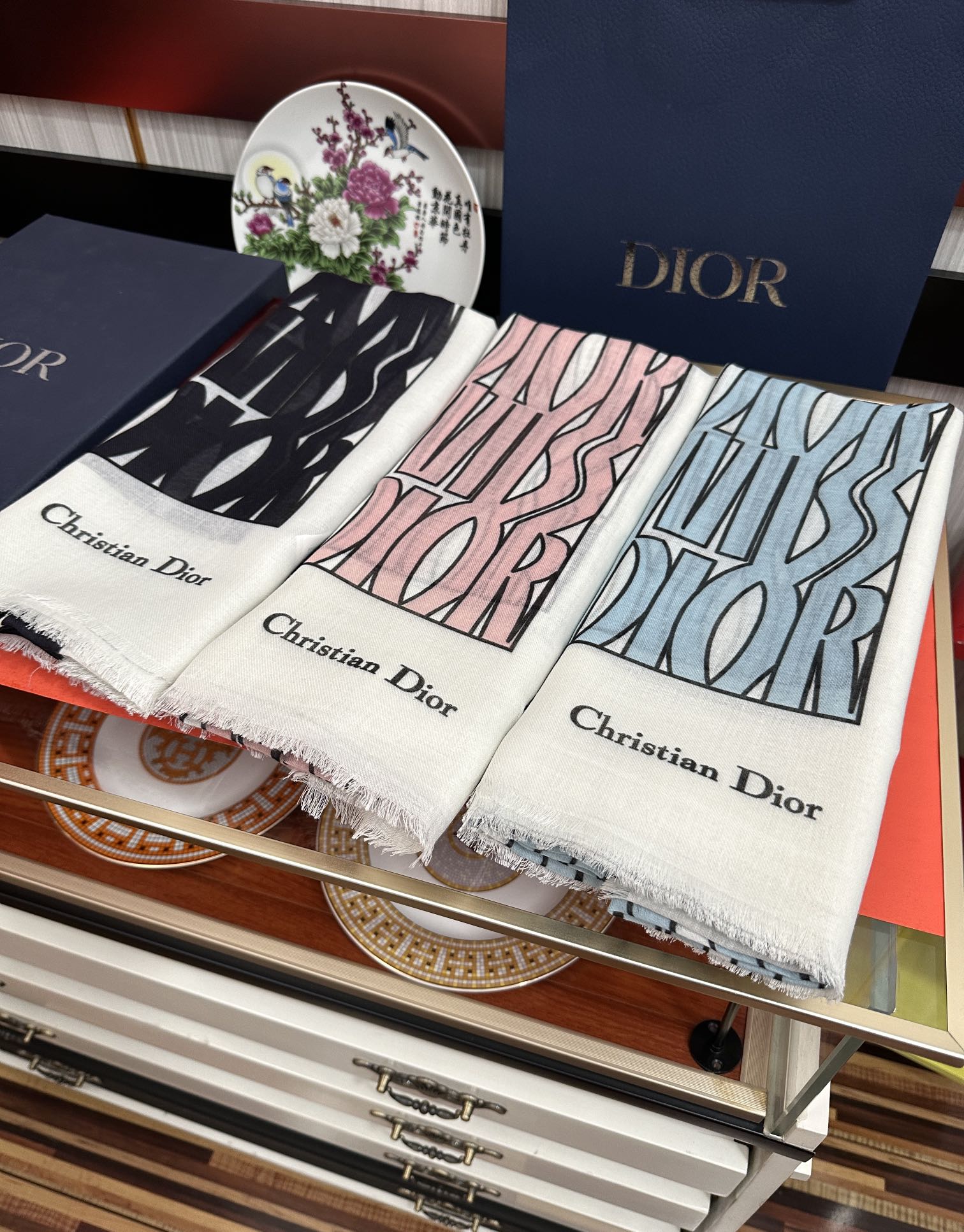 【DIOR  ディオール 】スカーフ  140*140cm  241108-BRAND OFF