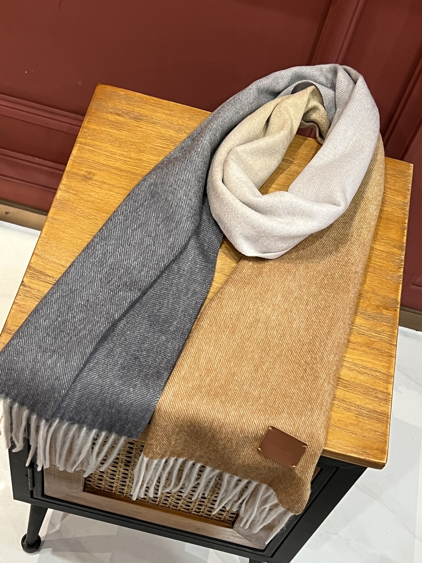 【2026】【HERMES エルメス 】スカーフ   32*190CM  241109-BRAND OFF