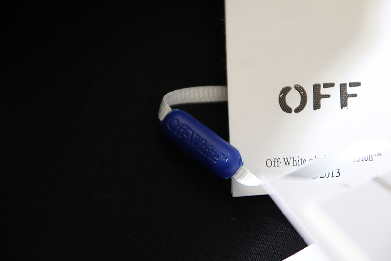 【OFF-WHITE 公式旗艦店】オフホワイト  Tシャツ ご好評に付き再入荷！24629-BRAND OFF