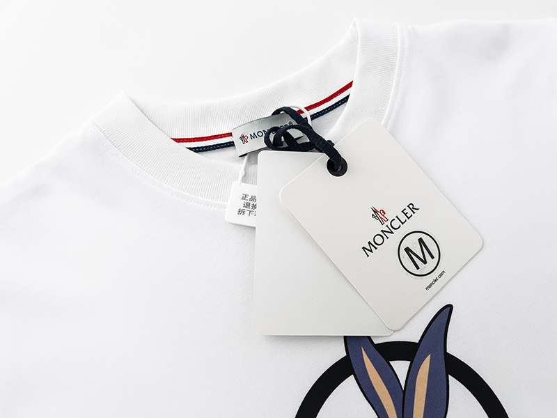 【2026】MONCLER モンクレール　　半袖シャツ　Tシャツ　シンプルの風格　かっこいい　白　黒　男女兼用-BRAND OFF