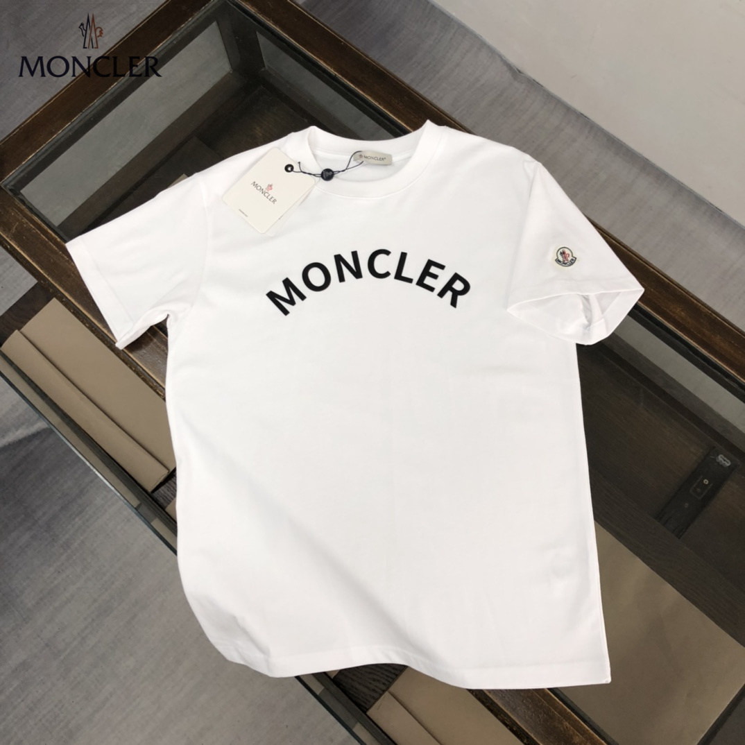 【2026】MONCLER モンクレール　　半袖シャツ　Tシャツ　長く着て変形しにくい　シンプルの風格　ファッション　かっこいい　白　黒　グレー　男女兼用-BRAND OFF