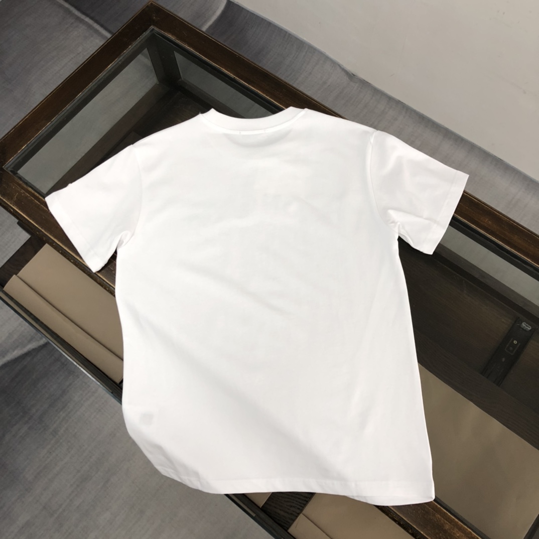 【2026】MONCLER モンクレール　　半袖シャツ　Tシャツ　長く着て変形しにくい　シンプルの風格　ファッション　かっこいい　白　黒　グレー　男女兼用-BRAND OFF