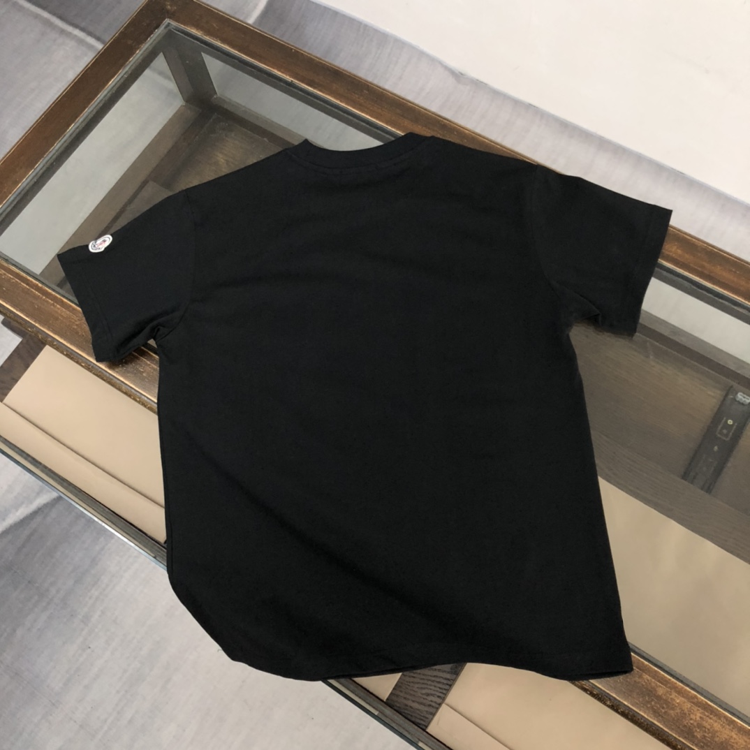 【2026】MONCLER モンクレール　　半袖シャツ　Tシャツ　シンプルの風格　ファッション　かっこいい　白　黒　深いブルー　男女兼用-BRAND OFF