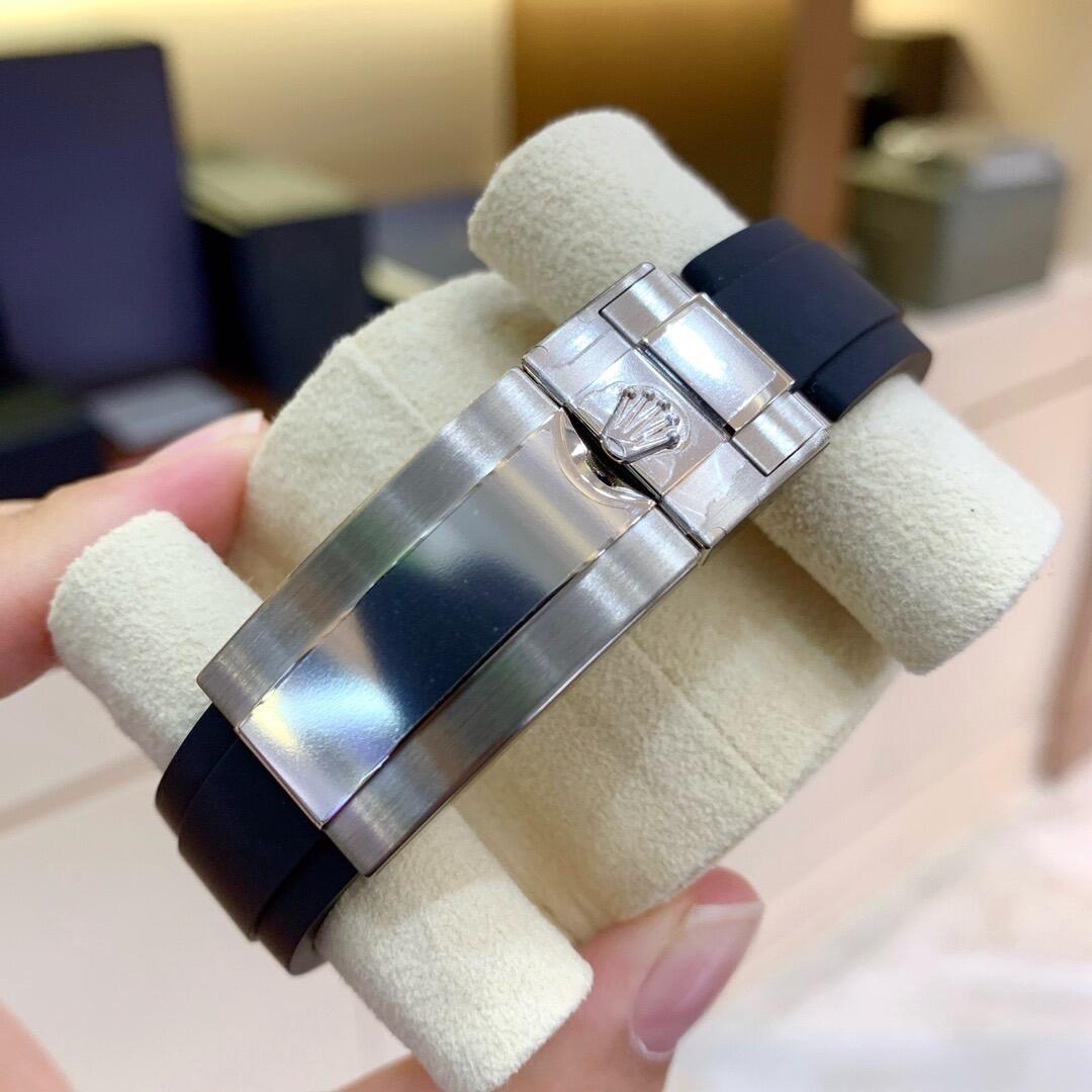 ロレックス｜オイスター パーペチュアル コスモグラフ デイトナ 126589RBR