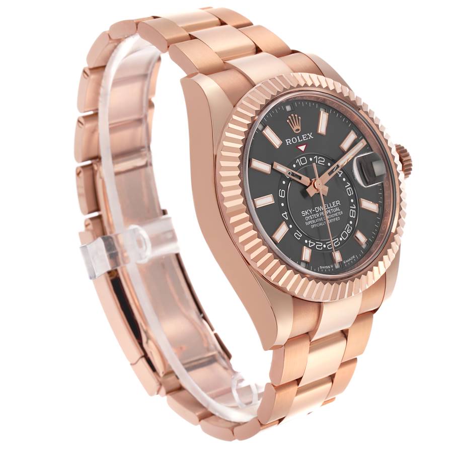 ロレックス スカイドゥエラー  オイスター、42 mm、エバーローズゴールド  リファレンス m336935-0004