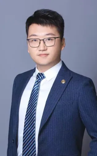 常崇斐醫學博士