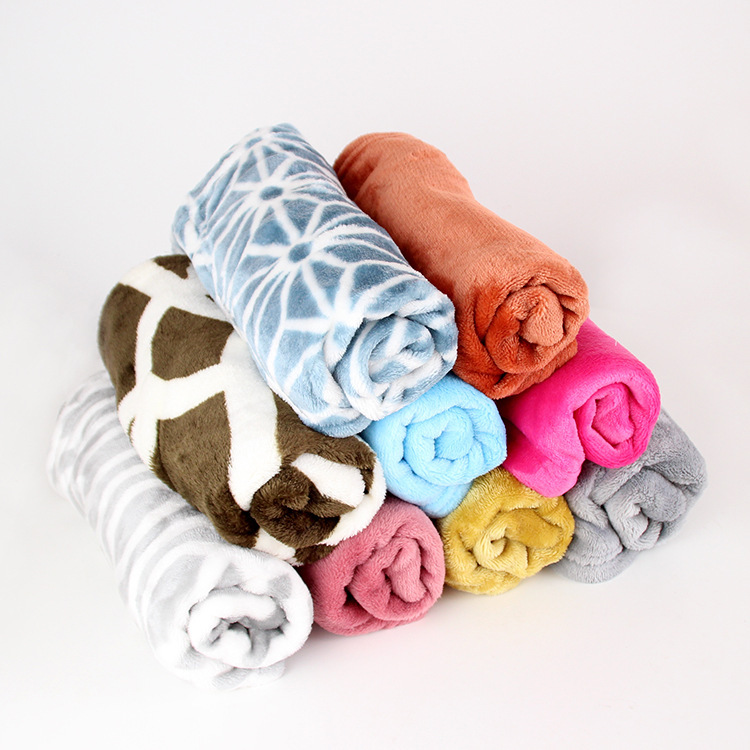 PET MAT – RANDOM COLOR (70 × 57 CM)