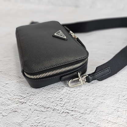 ★送料・関税込★PRADA★ブリック サフィアーノ レザー バッグ★