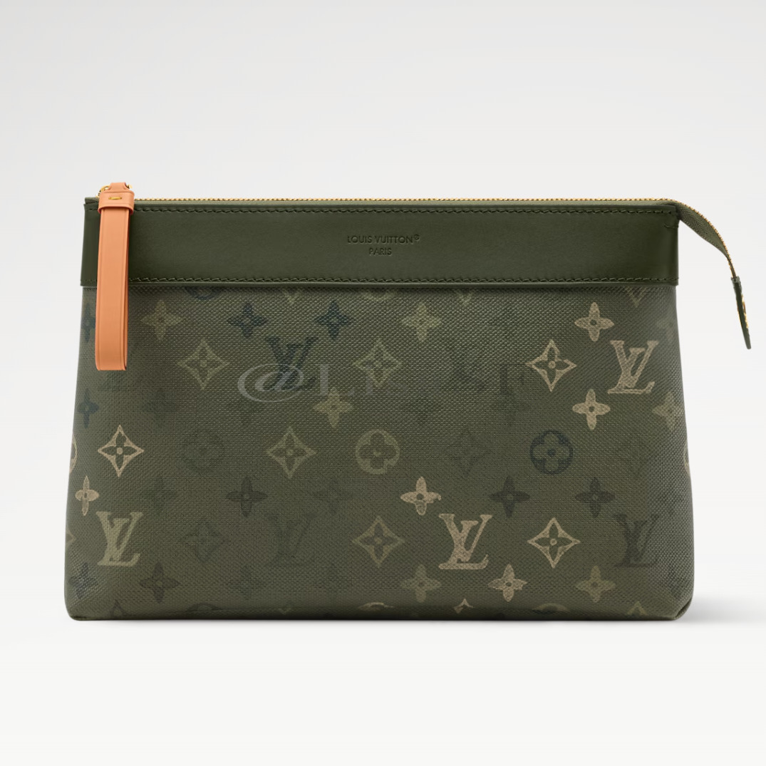 国内未入荷【直営店SALE】LV ポシェット ヴォワヤージュスープル