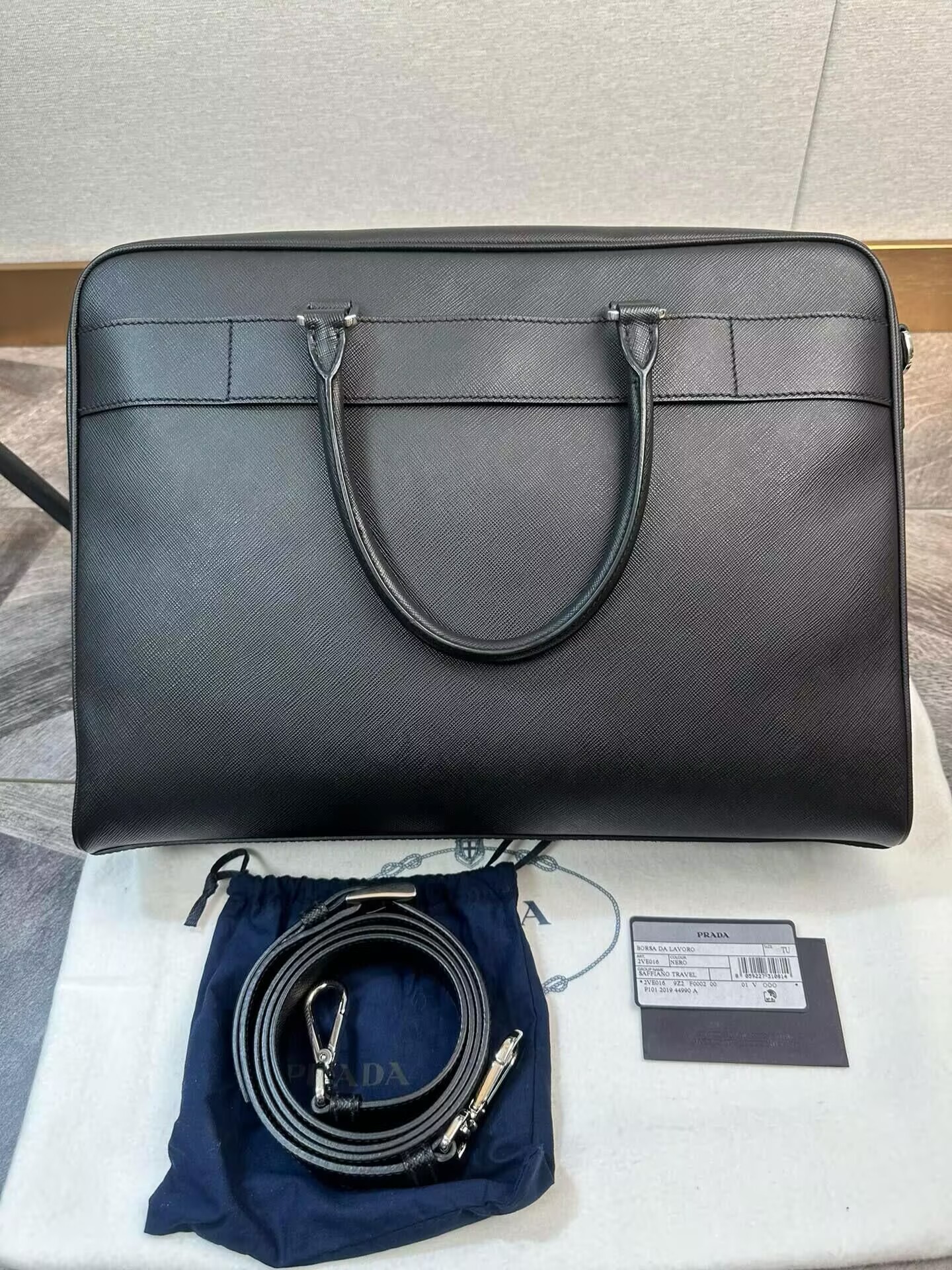 【PRADA】セール！一つ持っておきたい大人ハンドバッグ