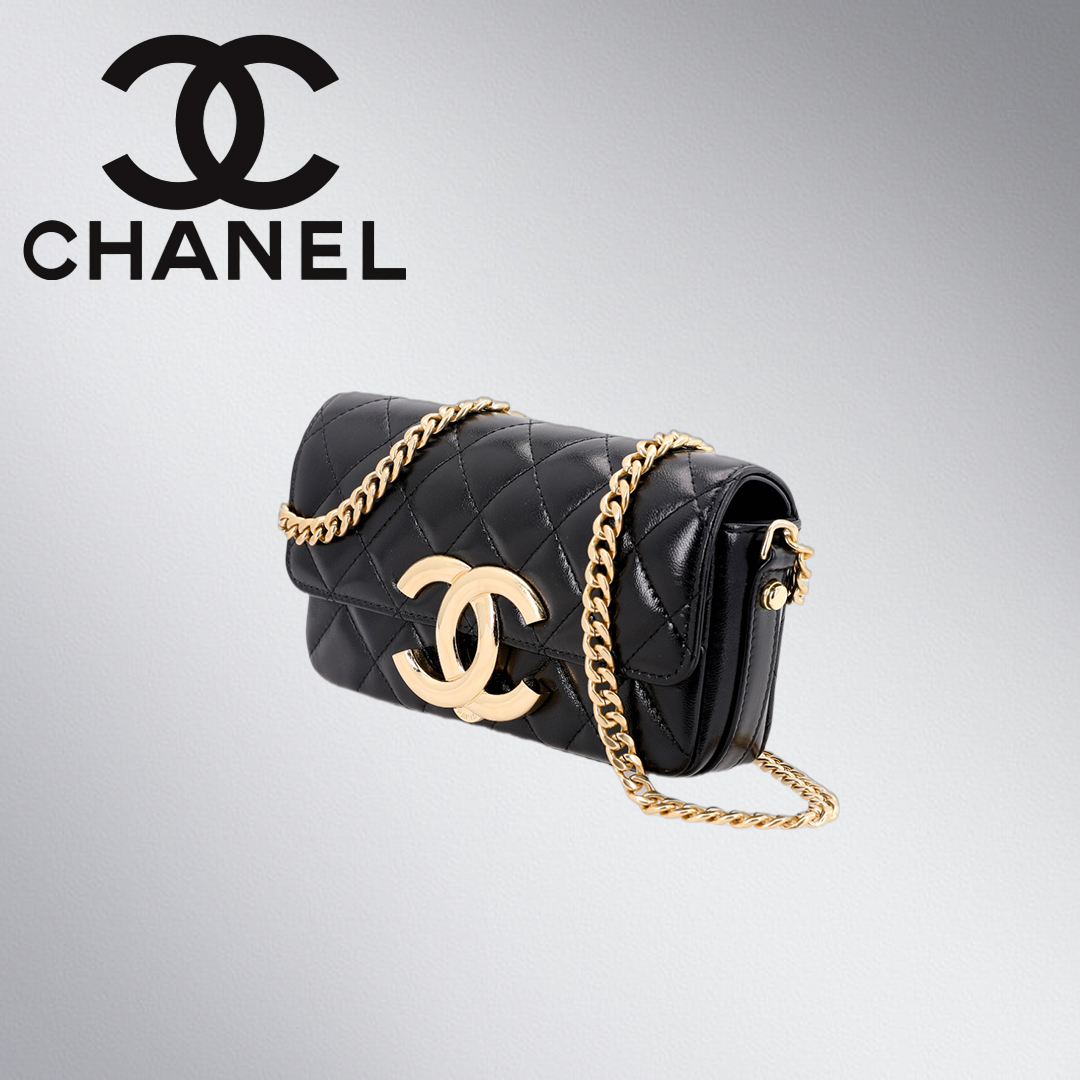 ビッグなCCが可愛い☆CHANEL フォンケース ラムスキン ブラック