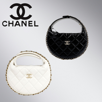 【新作♪】CHANEL POUCH