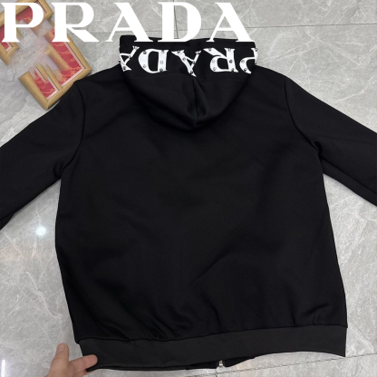 【PRADA】2026 新作 リベット装飾 パーカージャケット フード付き 万能コーデアウター