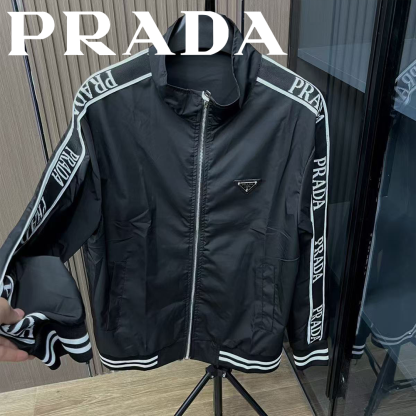 【PRADA】 プラダ メンズジャケット 三角ロゴ