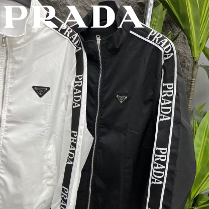 【PRADA】 プラダ メンズジャケット 三角ロゴ