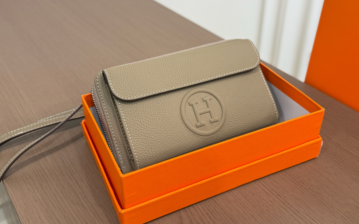 クールな漢を極める逸品♪[HERMES]ヴィドポッシュ ブラック