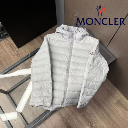 ♪直営店♪  MONCLER【モンクレール】 ダウンジャケット メンズ