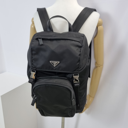★韓国の人気★【PRADA】★Re Nylon バックパッ.ク★正規品★