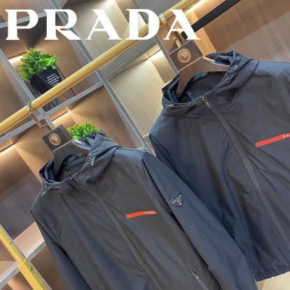 PRADA 2026AW 新作 撥水マウンテンパーカー Re‑Nylon ナイロンジャケット