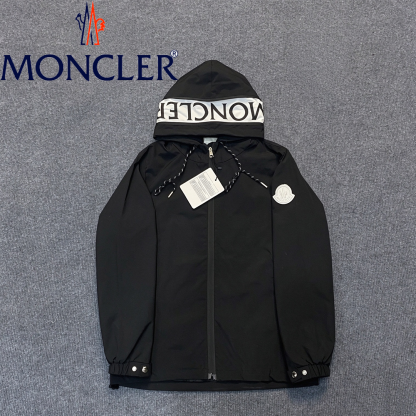 【2026 新作】MONCLER モンクレール 刺繍ロゴ ジャケット メンズ 高級アウター