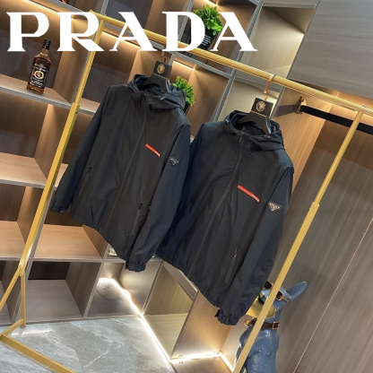 PRADA 2026AW 新作 撥水マウンテンパーカー Re‑Nylon ナイロンジャケット