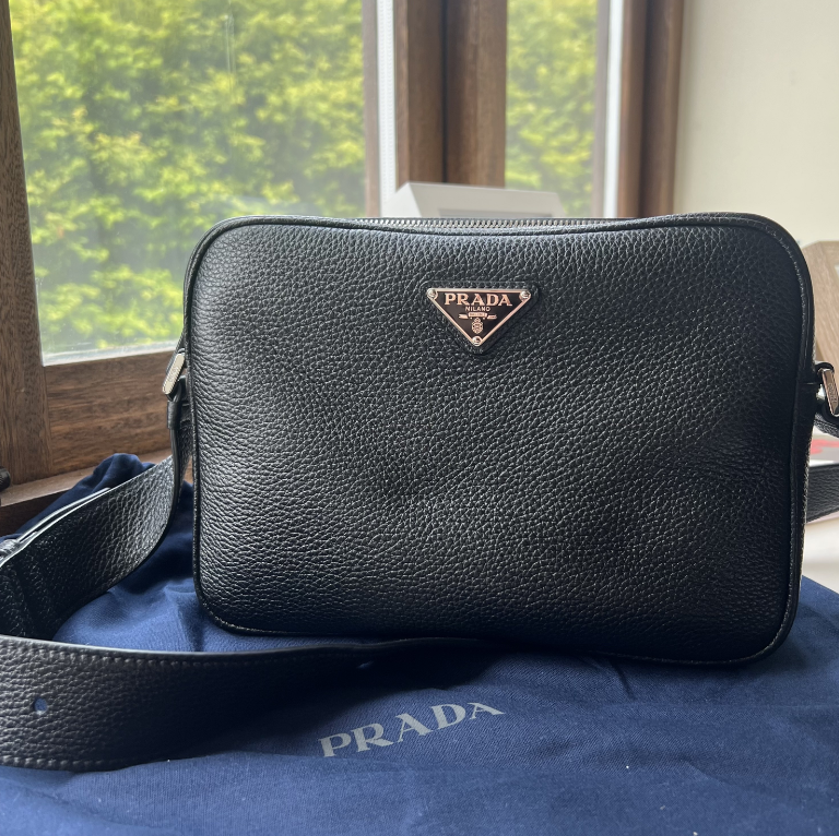 【PRADA】先着セール 2VH189 VITELLO レザー ショルダーバッグ