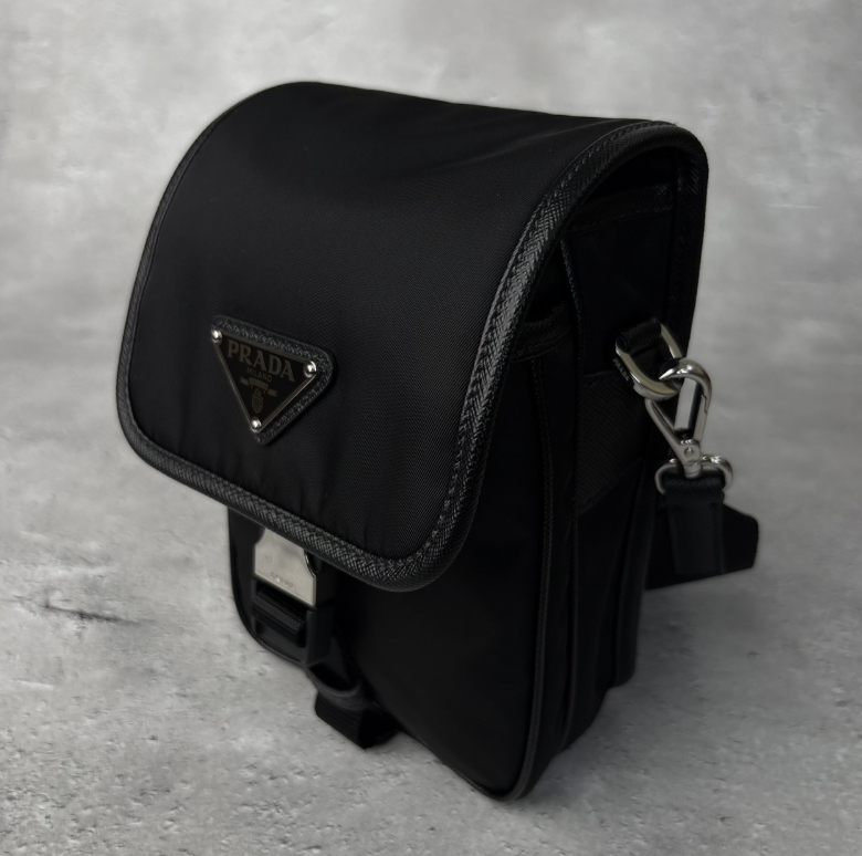 ★関税・送料込み★【PRADA】プラダ ショルダーバッグ