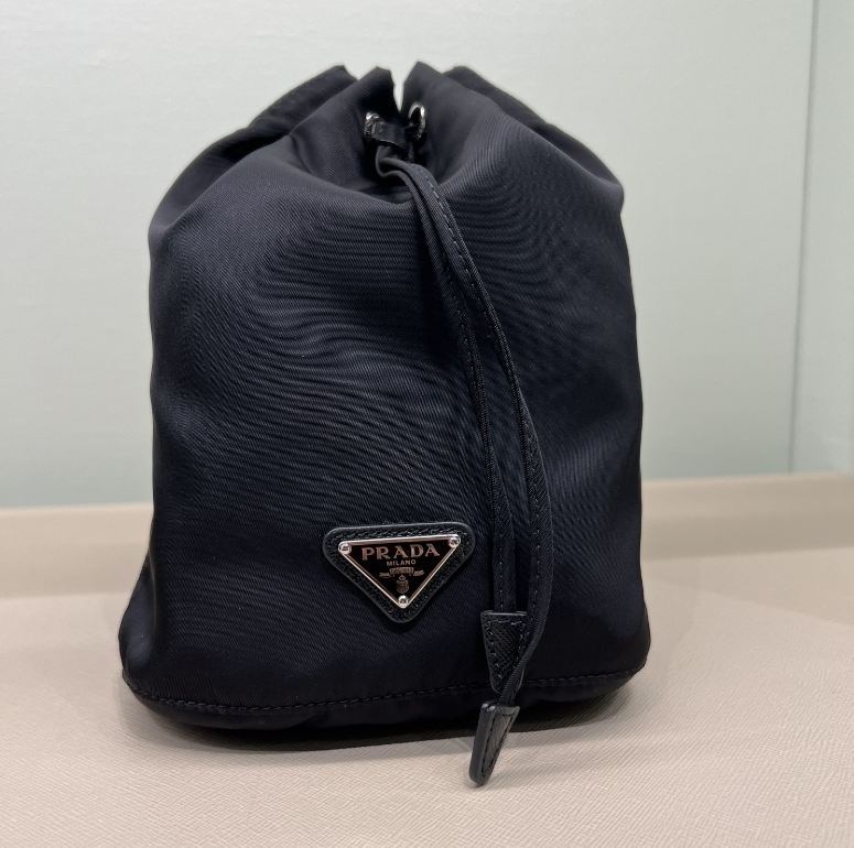【セール】PRADA プラダ ナイロン 巾着バッグ 1NA369