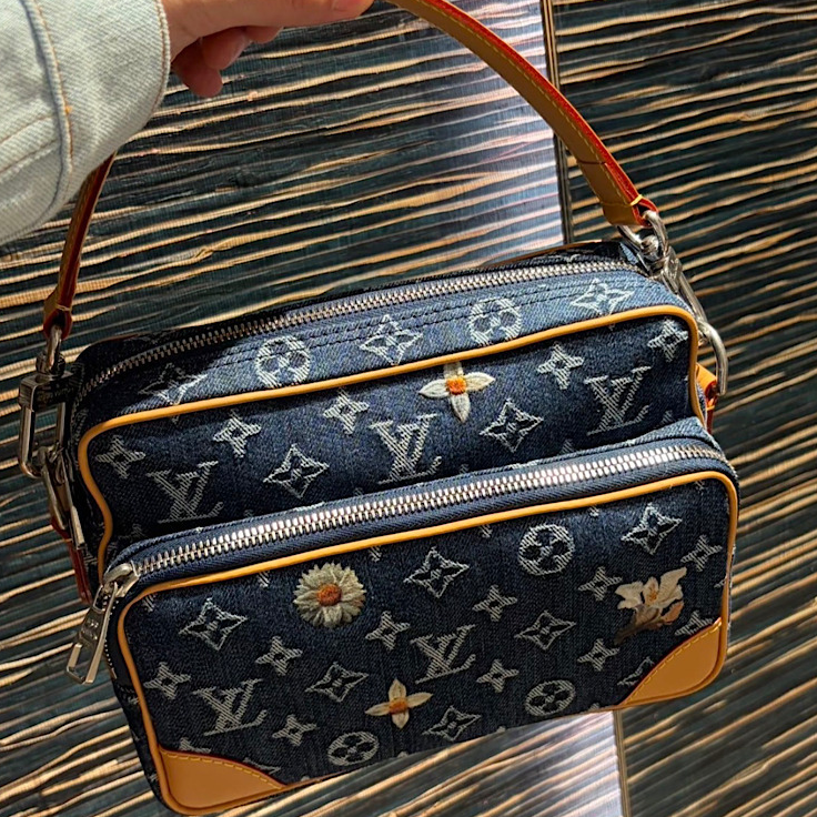 どんな装いにも馴染む【Louis Vuitton】ナイル