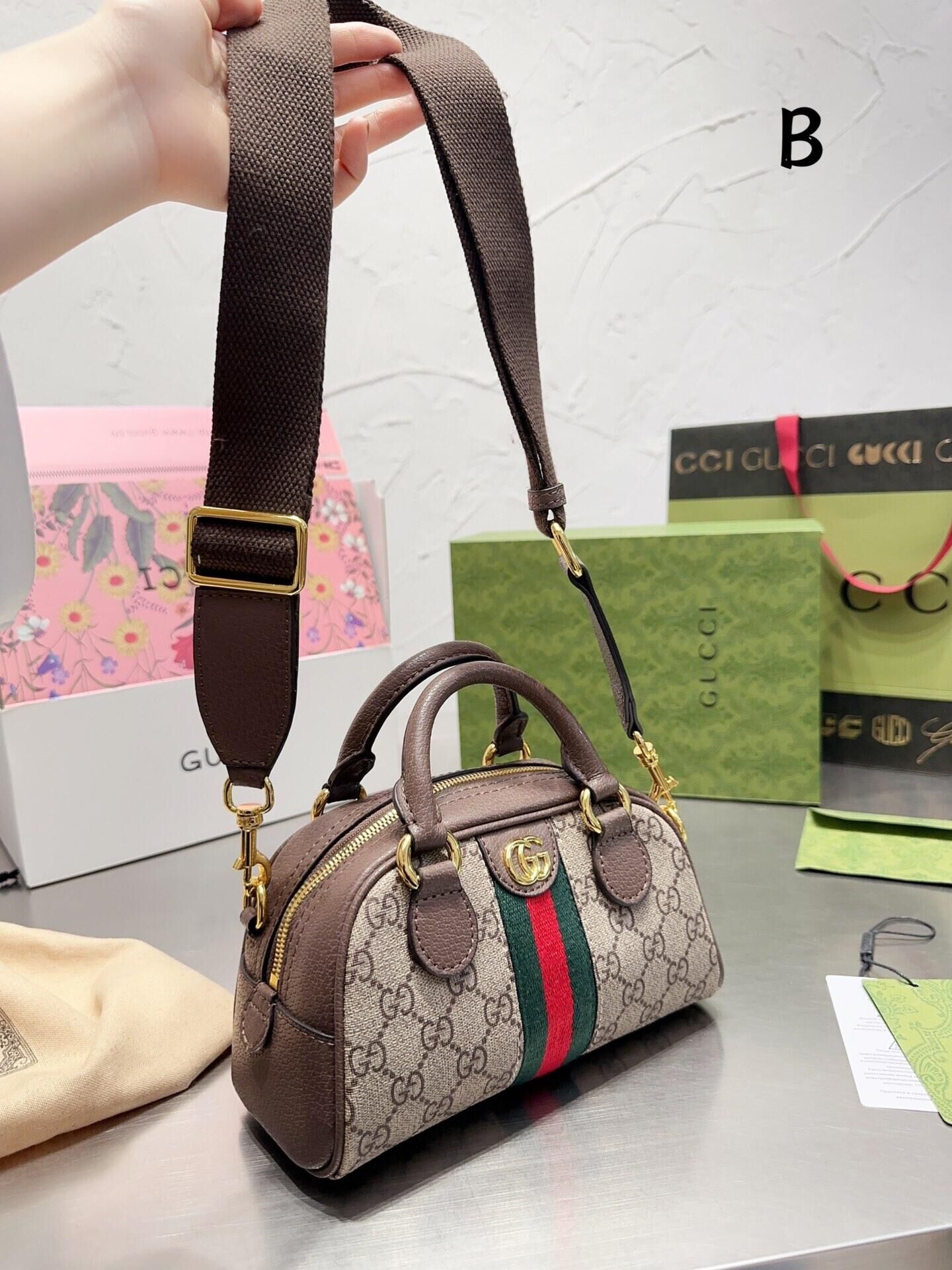 ♥Gucci  Ophidia   ボストンバケットバッグ最新コレクション
