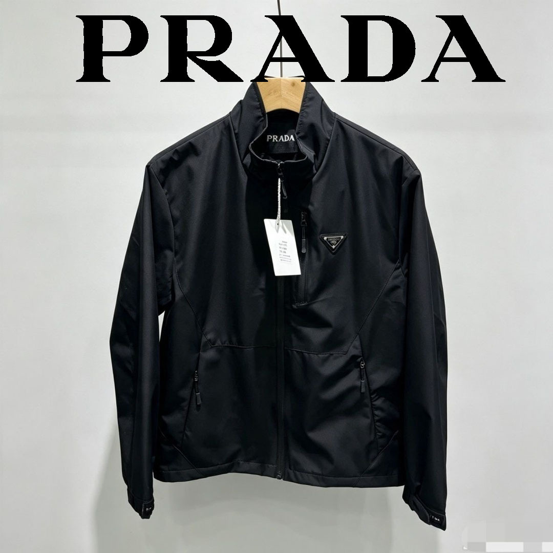 【PRADA】現地セール価格！三角ロゴナイロンパーカー ウィンドブレーカー