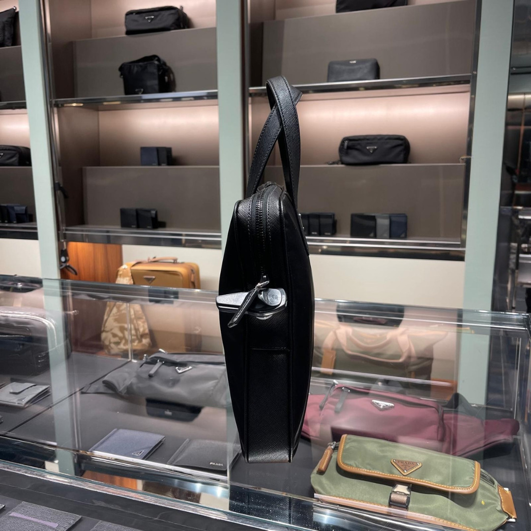 ★PRADA / プラダ★ ブリーフケース 2VE368