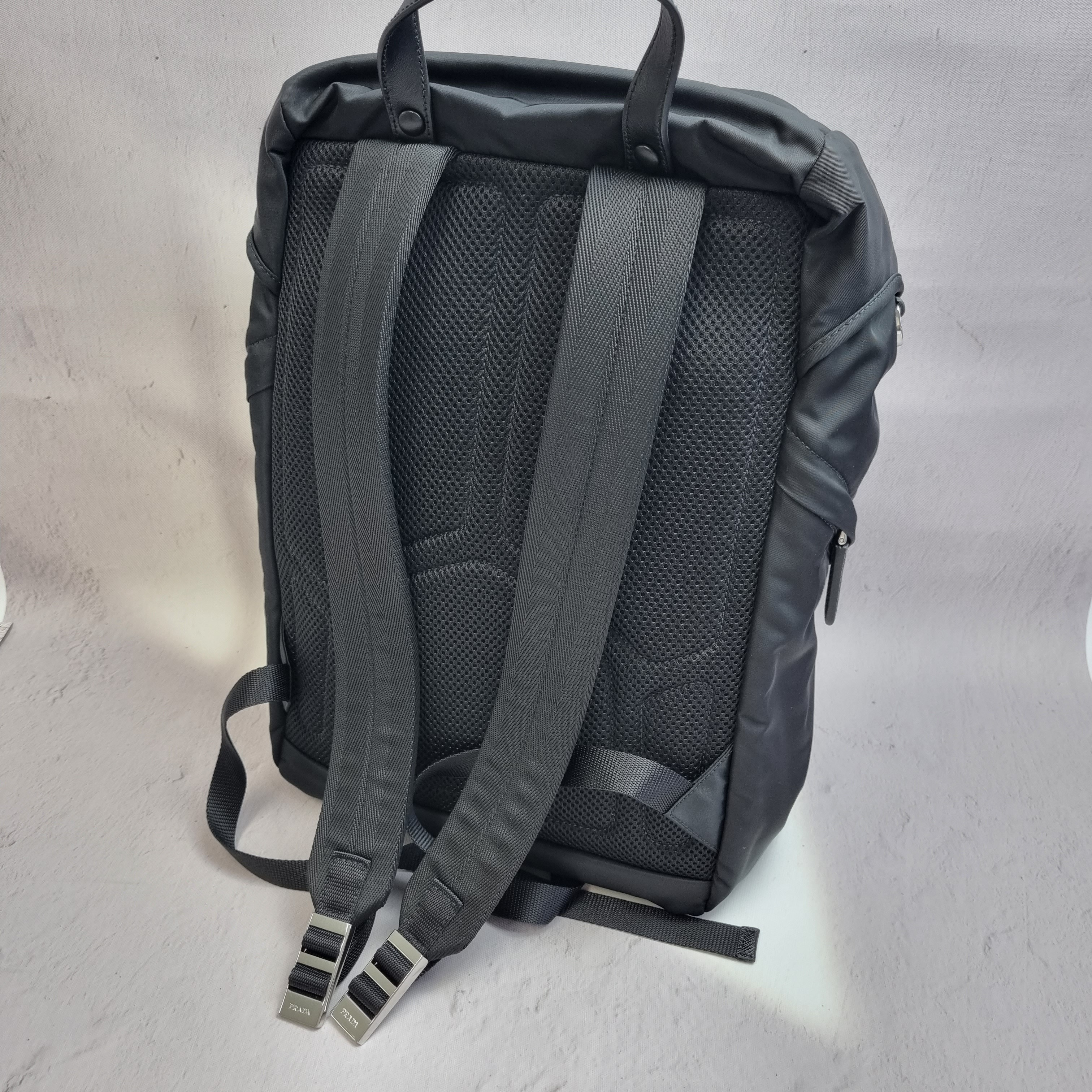 ★韓国の人気★【PRADA】★Re Nylon バックパッ.ク★正規品★