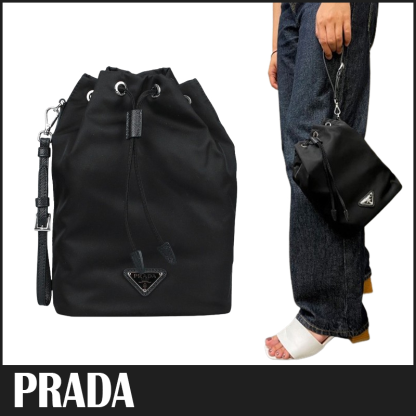 ☆送料関税込☆PRADA Re Nylon ドローストリングポーチ☆超人気