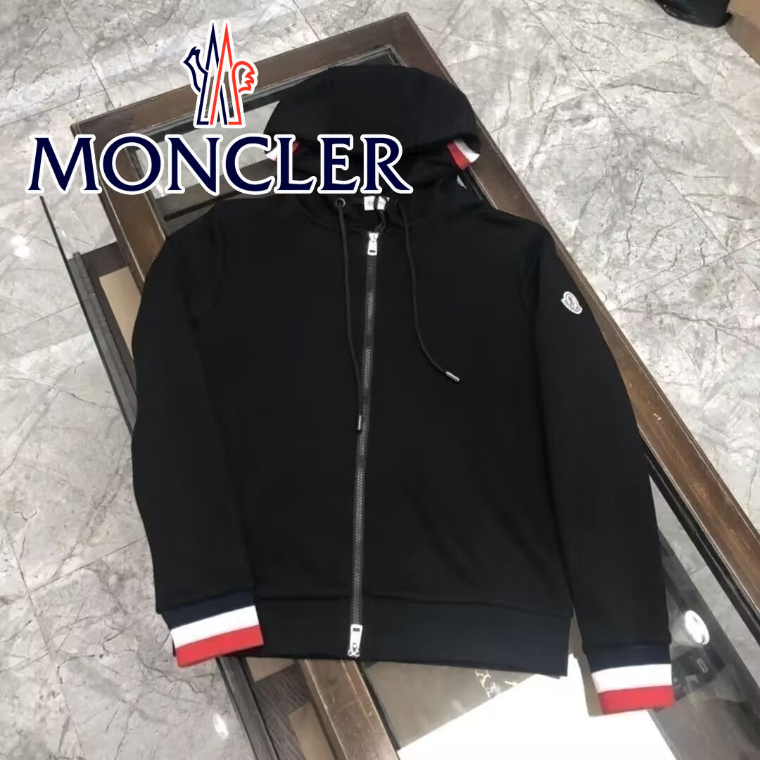 【MONCLER】ジップパーカー