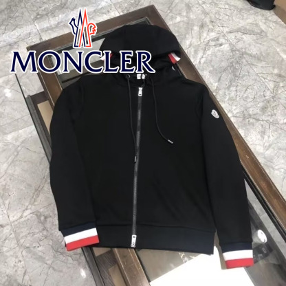 【MONCLER】ジップパーカー