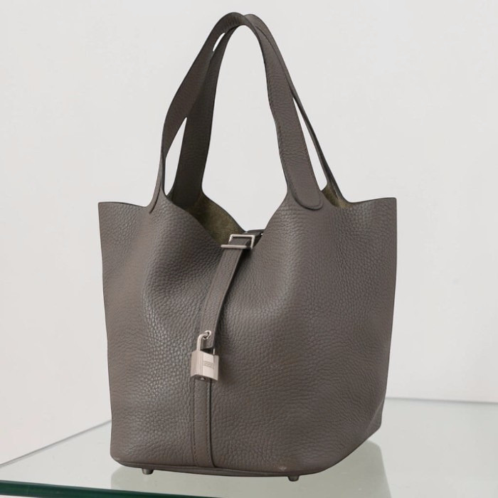 【Hermes】ピコタンロック 22 MM グレー シルバー金具・中古