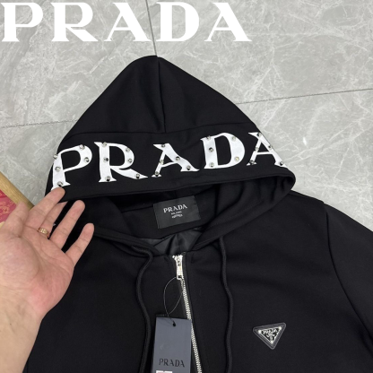 【PRADA】2026 新作 リベット装飾 パーカージャケット フード付き 万能コーデアウター