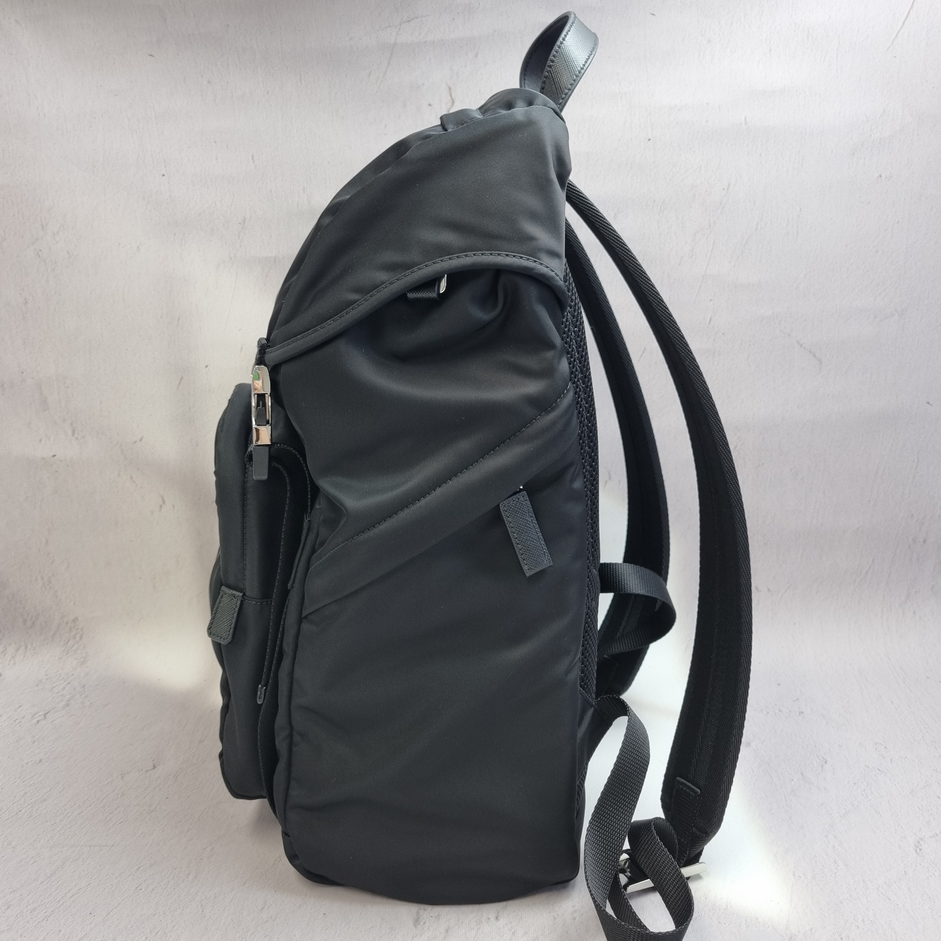 ★韓国の人気★【PRADA】★Re Nylon バックパッ.ク★正規品★