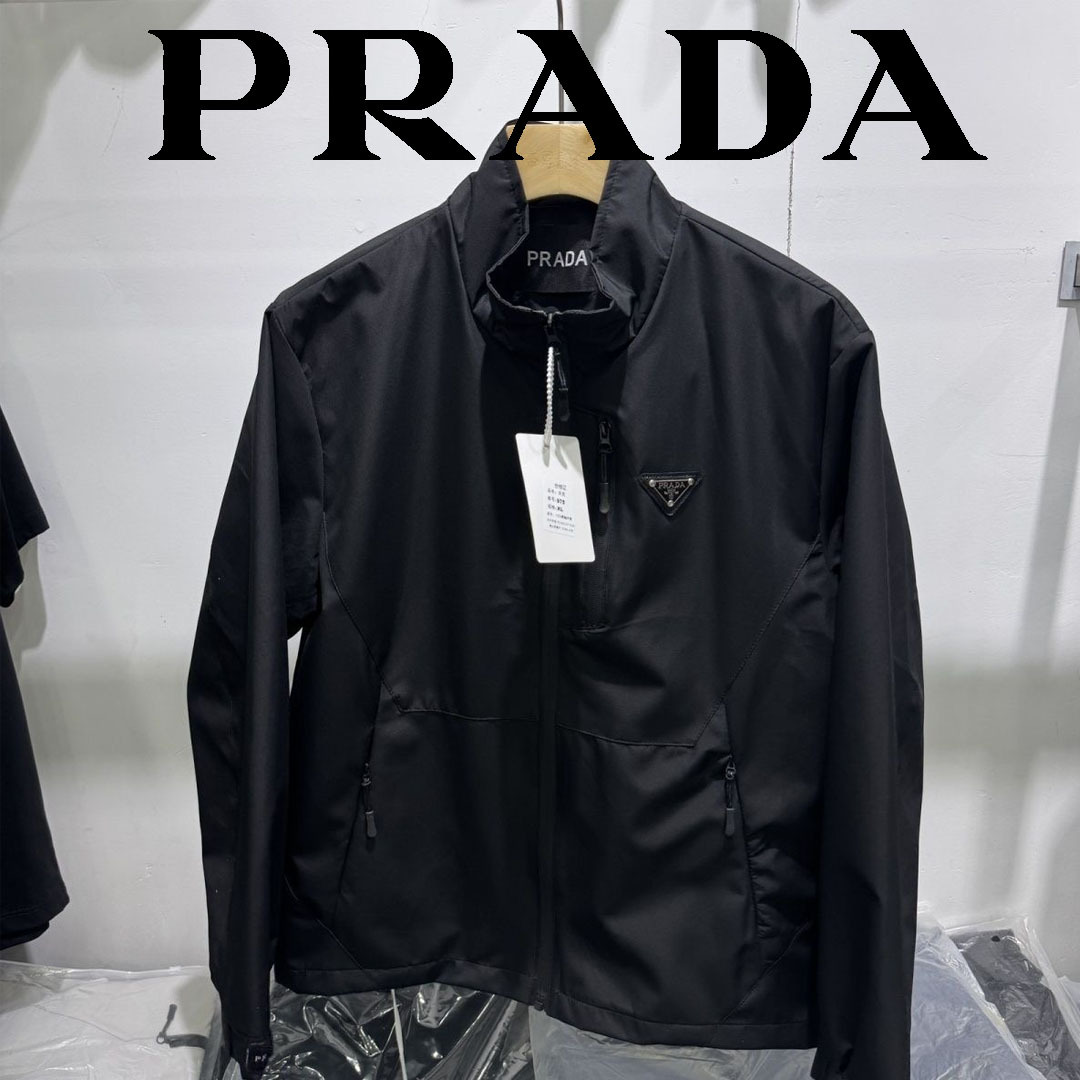 【PRADA】現地セール価格！三角ロゴナイロンパーカー ウィンドブレーカー