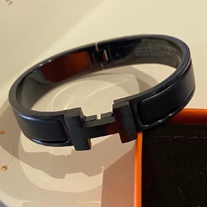 【男女兼用◆上品な質感♪】HERMES クリックHHブレスレット