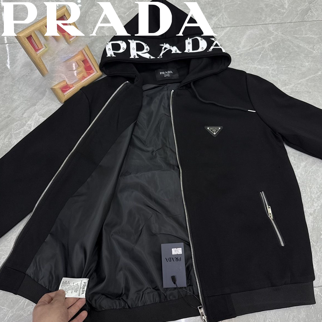 【PRADA】2026 新作 リベット装飾 パーカージャケット フード付き 万能コーデアウター