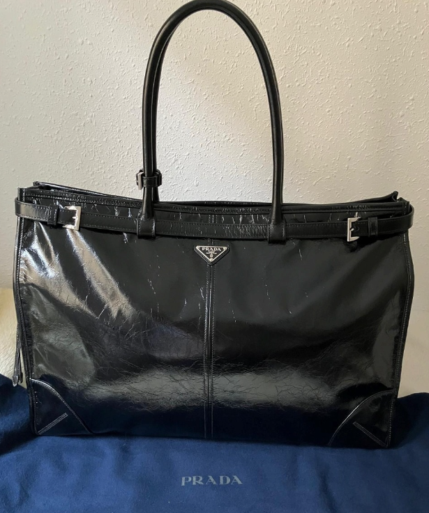 PRADA 「プラダ ボニー」レザーショッピングバッグ