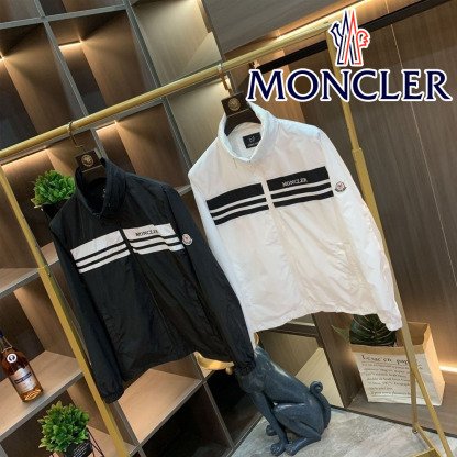 【MONCLER】   メンズ 超軽量ナイロンジャケット *先着順