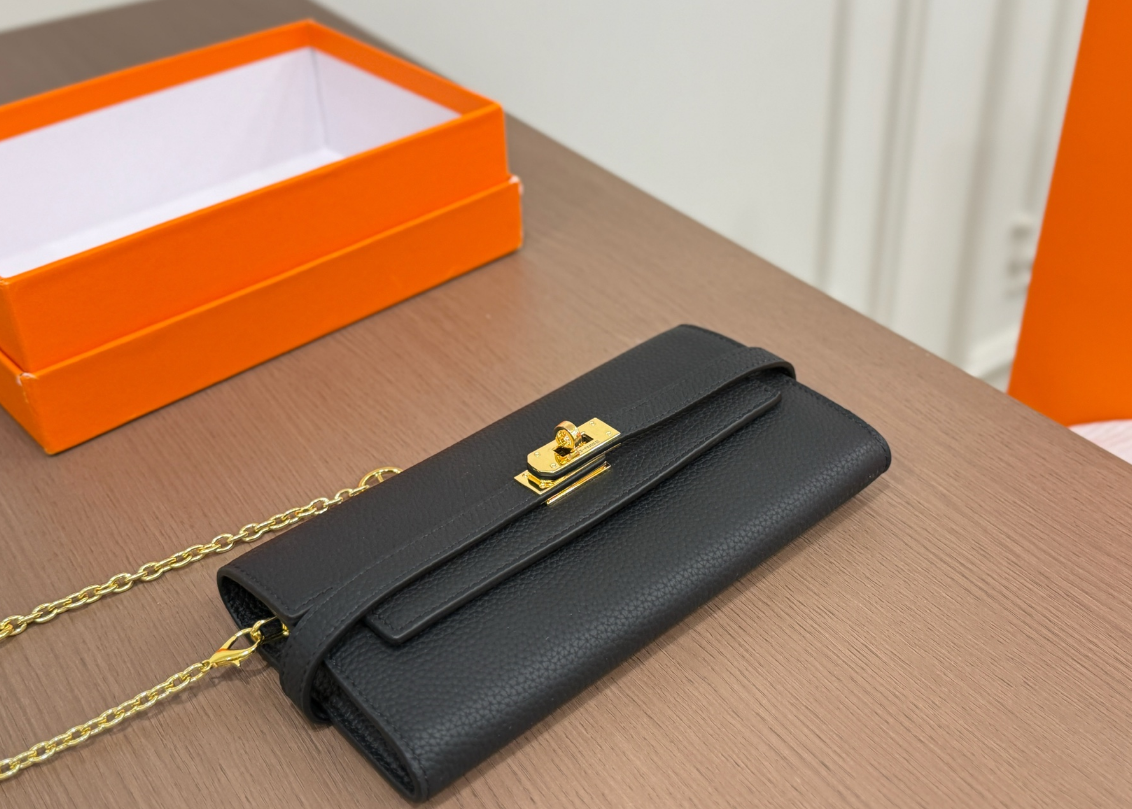  【新品同様 /Noir × Gold金具】HERMES ケリートゥーゴー