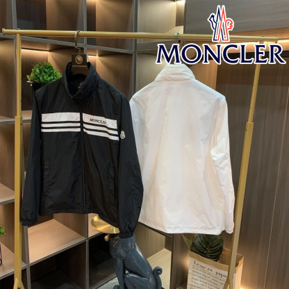 【MONCLER】   メンズ 超軽量ナイロンジャケット *先着順