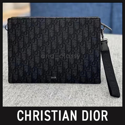 洗練されたデザイン♡【 Dior 】A5 トライアングル ポーチ