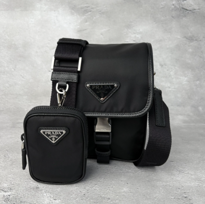 ★関税・送料込み★【PRADA】プラダ ショルダーバッグ
